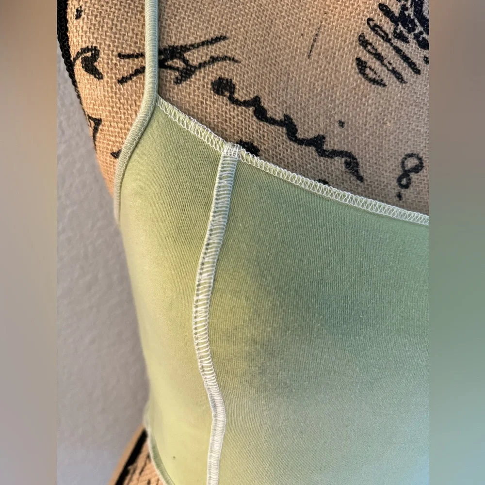 PacSun Basic Tank - Picture 3 of 5